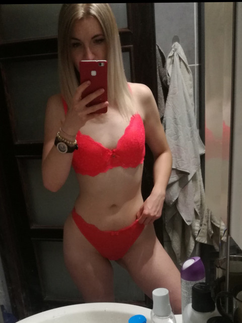 👑 Goddess Monica Nylon👑💸 FINDOM💰💲 profile picture