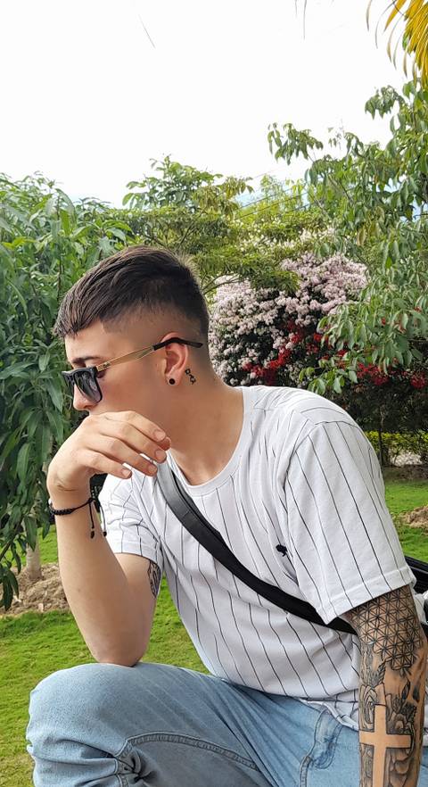 @andreslopeeez nude andreslopeeez nude