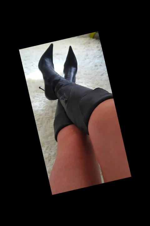 Miss half five footsie โค profile picture