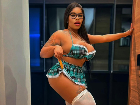 Miss Coco's Nut School 🤓 ™ profile picture
