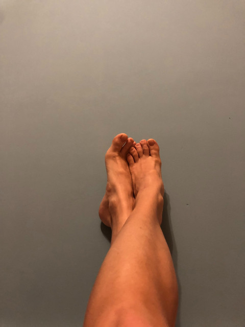 Fibi-feet profile picture