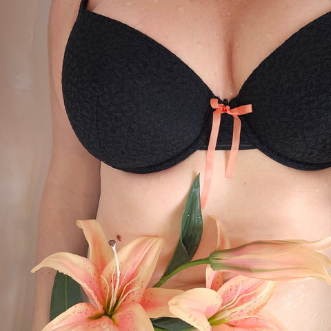 Lily Lake profile picture