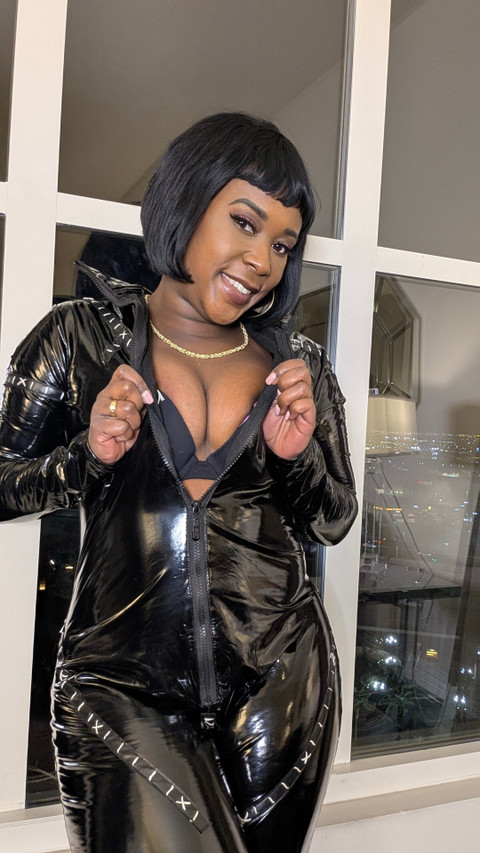 Queen Ava profile picture