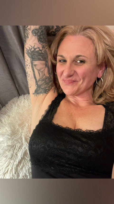 MissSexySarcastic profile picture