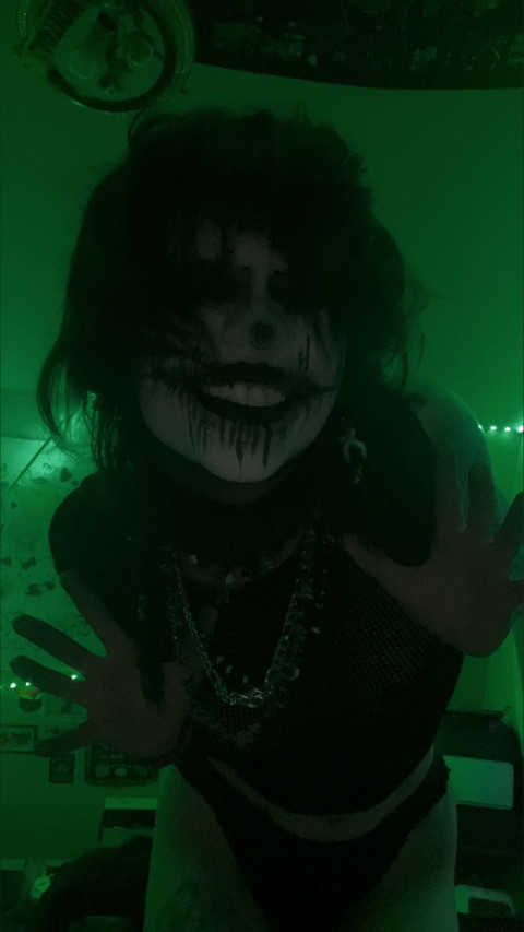 Thrashwh0r3 profile picture