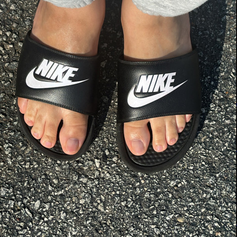 PrettyFeetKing profile picture