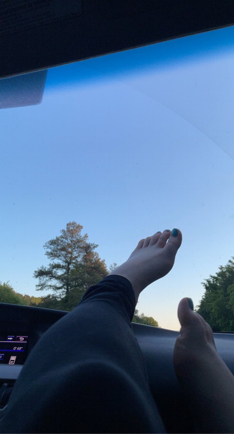 Witchy Feet profile picture