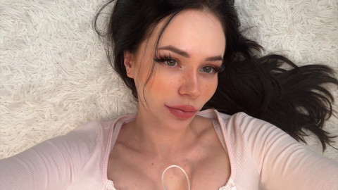 Lily profile picture