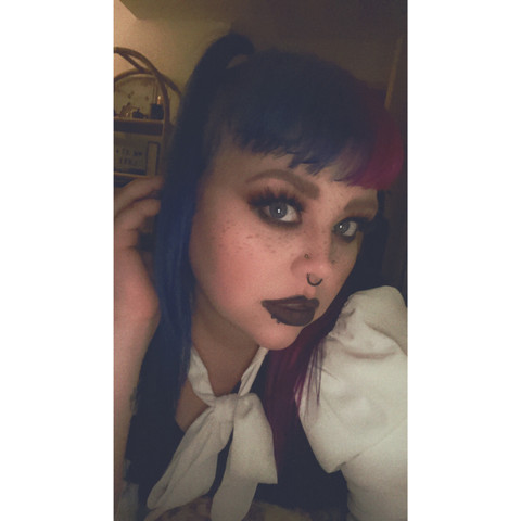 Emi O‘Malley….FREE profile picture