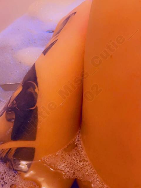 @littlemisscutie_02 nude littlemisscutie_02 nude