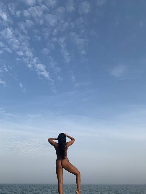 @nadineartois nude nadineartois nude