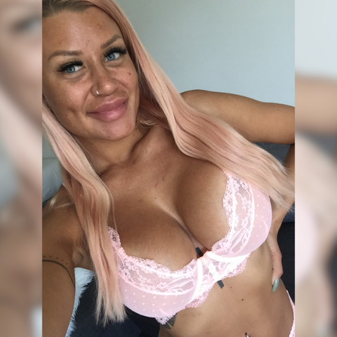 Elle Max 🍒🫦 profile picture