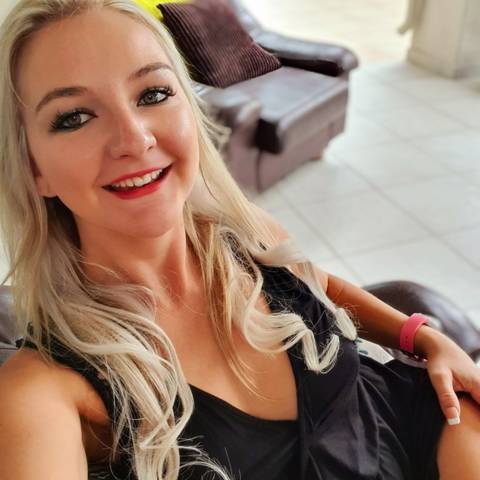 @thehotwifeza @thehotwifeza