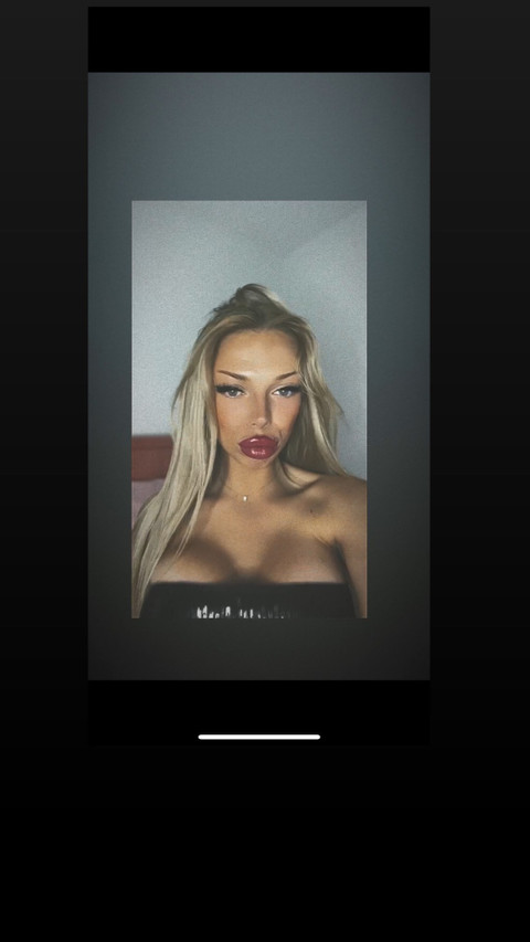 your_girl_next_door22 profile picture