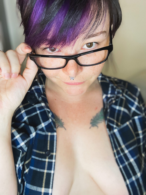 Modest Molly profile picture