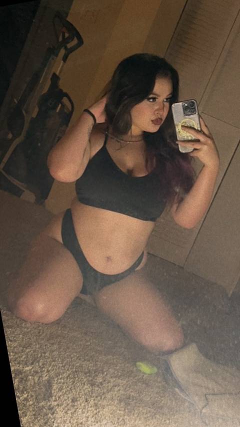 @thatbaddiesiren @thatbaddiesiren
