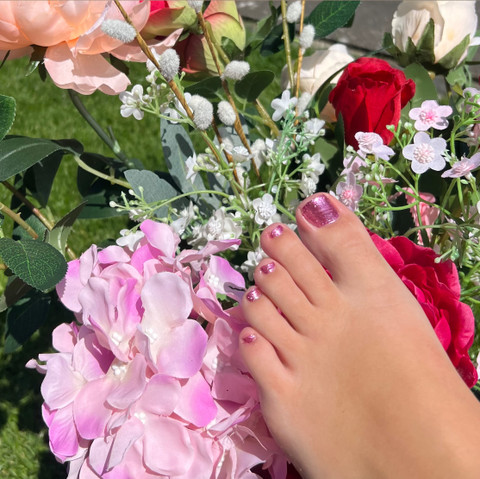 Feet for you profile picture