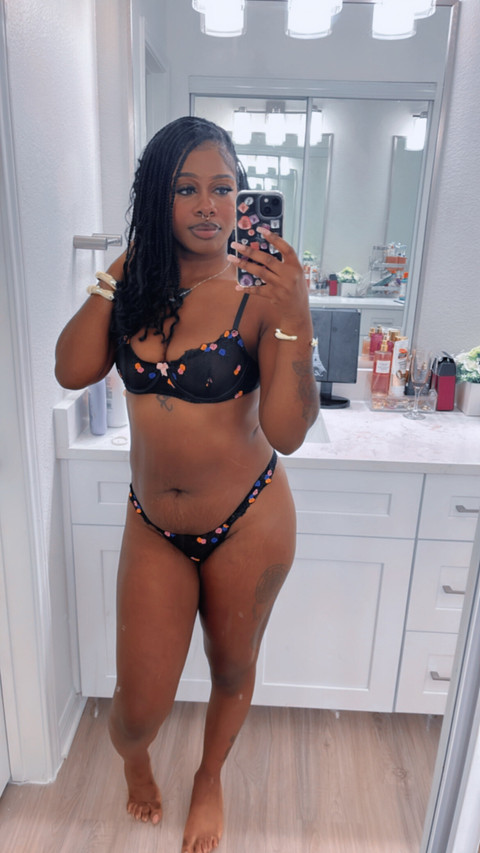 Honey 🌹🎉🏆 paradise profile picture