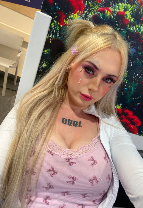 X Pixie X profile picture