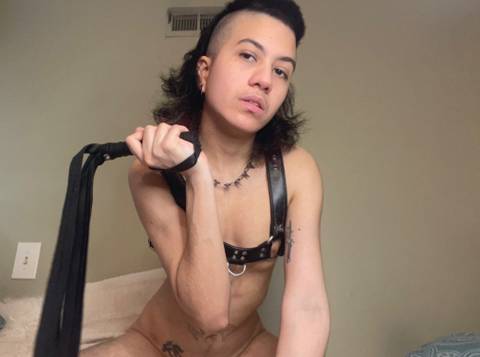 @transsexualwh0re @transsexualwh0re