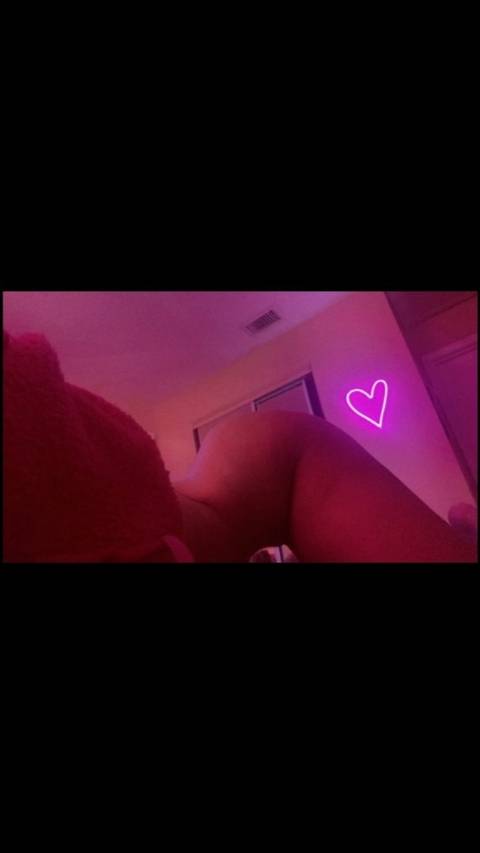 @theyluvvvtee nude theyluvvvtee nude