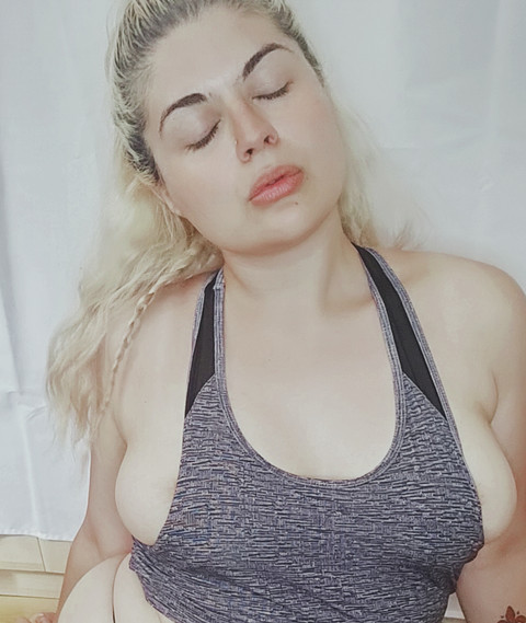 Emy ✨ profile picture