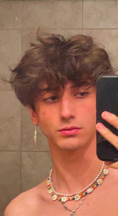 Line :) profile picture