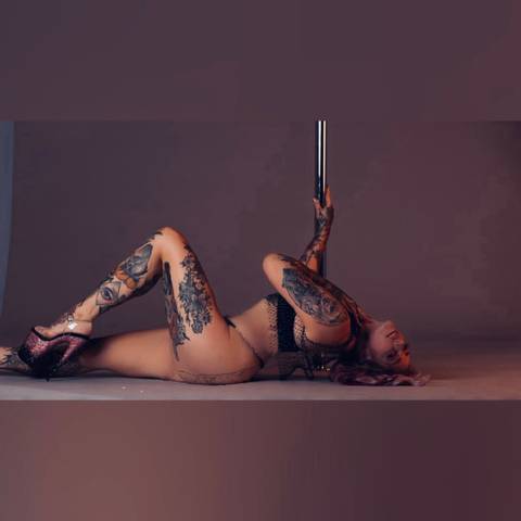 @goddessinchainz nude goddessinchainz nude