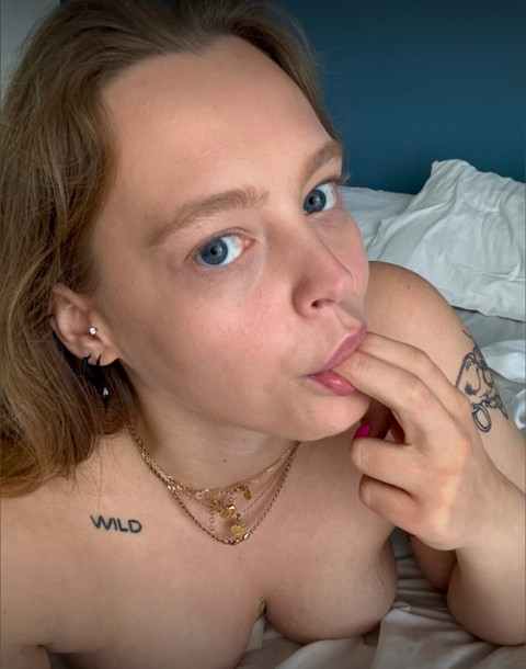 KinkyAmy profile picture