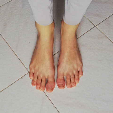 i sell pics of my feet profile picture