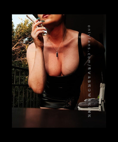 Eva Brown profile picture