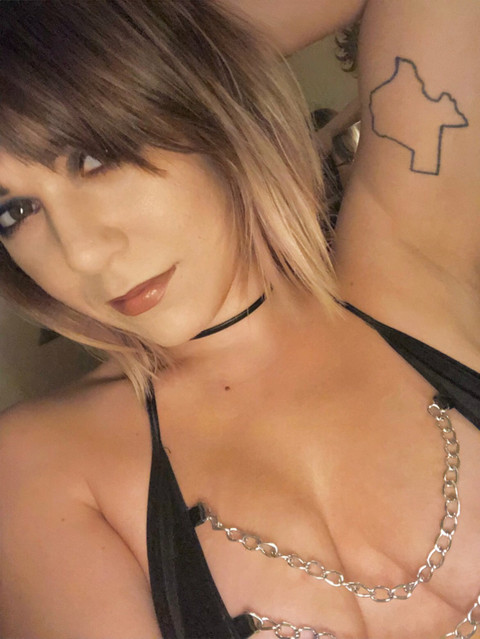 Vivian VanZandt profile picture