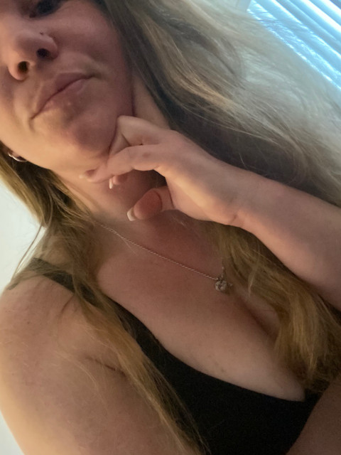 Submissive Amazon profile picture
