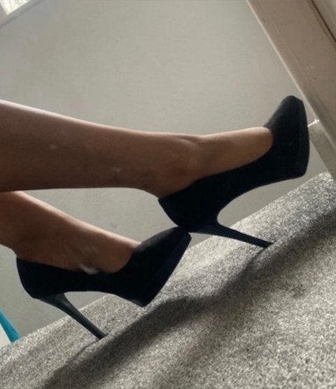 GoldenDollx profile picture