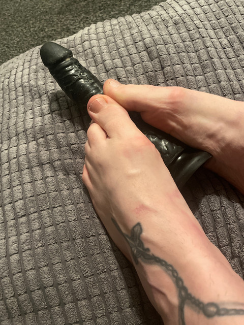 Lady desire profile picture