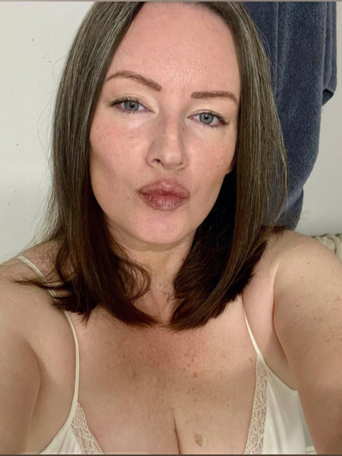 Miss Olivia Night profile picture
