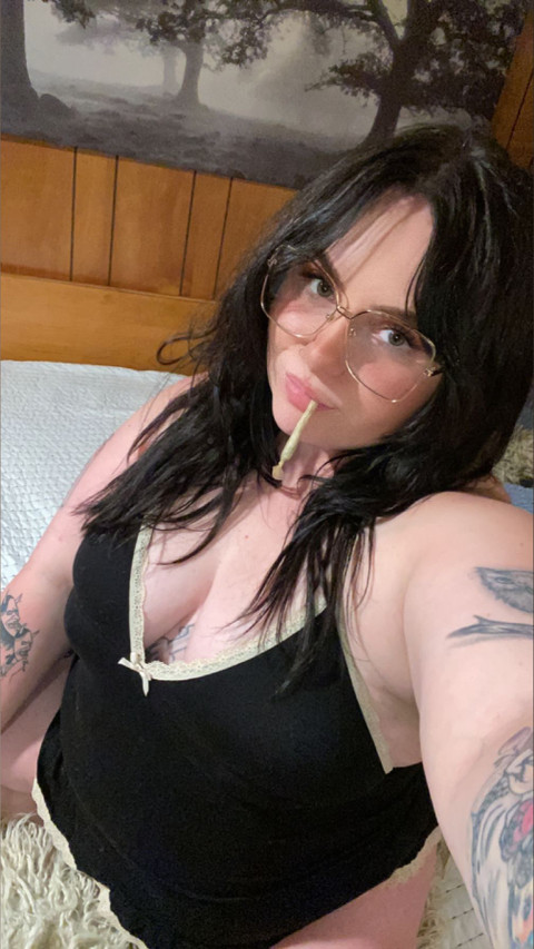 Molly Cool profile picture