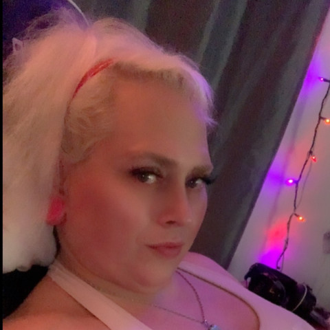 PEACHES๐PHINE profile picture
