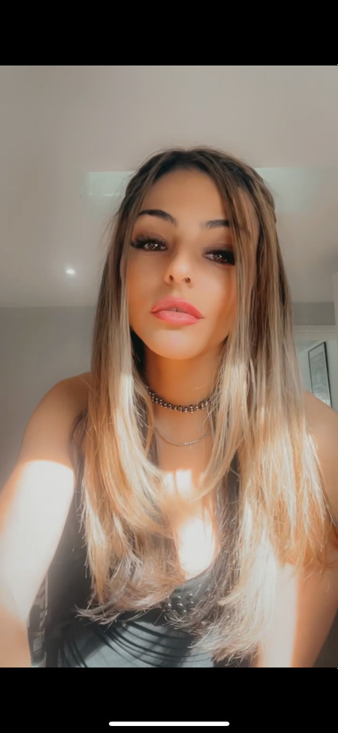 Demi profile picture
