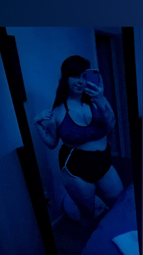 HotWifePanda profile picture