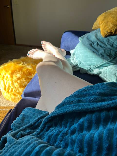@footfetishxyz1 @footfetishxyz1