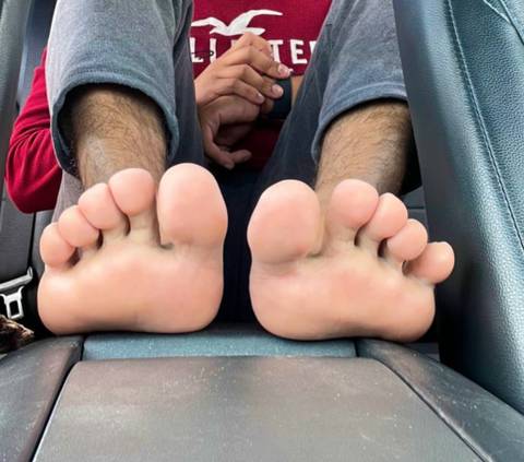 @toesandbumz nude toesandbumz nude
