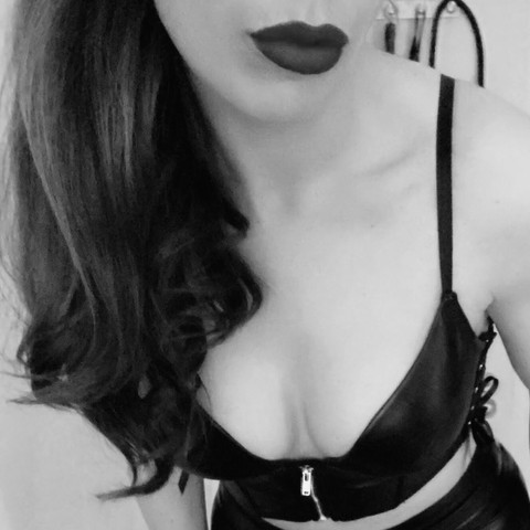 ⚜️ The Twisted Mistress ⚜️ profile picture
