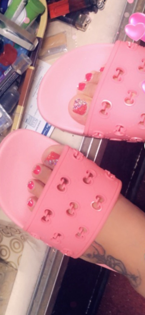 Barbie feet profile picture