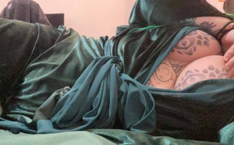 @gothicc-bimbo nude gothicc-bimbo nude