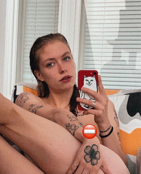 queen profile picture
