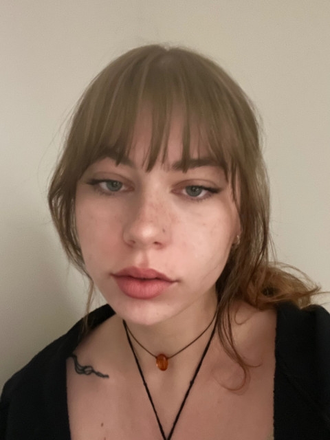 violet profile picture