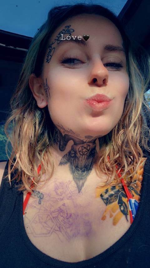 @mamiskinkylyfe @mamiskinkylyfe