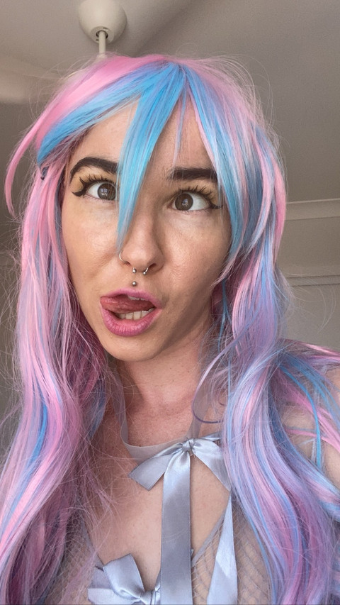Naughty Ester profile picture