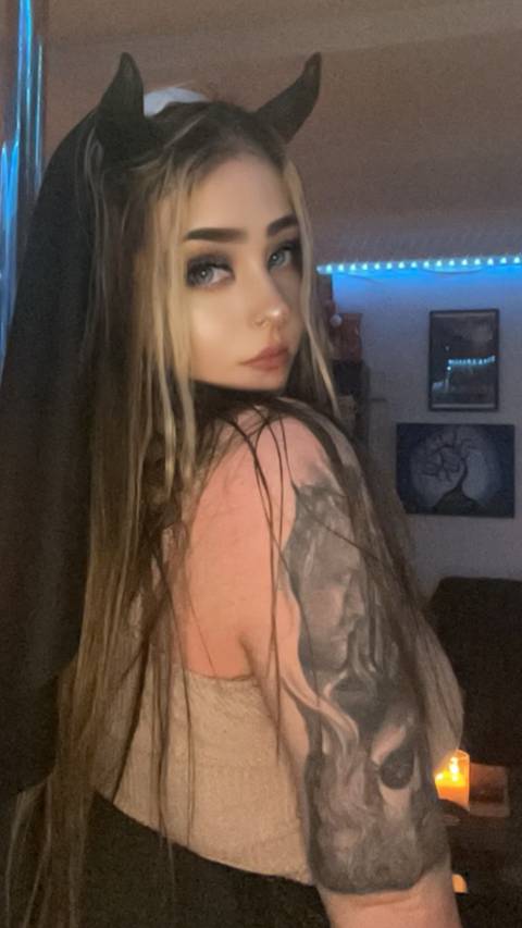 @violent_vixenette @violent_vixenette